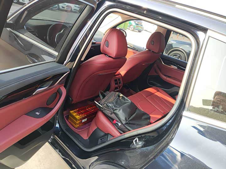 Фото 3 - BMW iX3