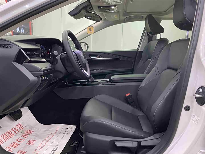 Фото 6 - Toyota Camry