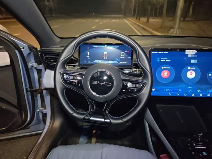 Фото 3 - BYD Seal