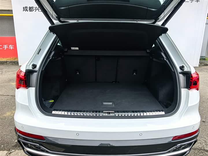 Фото 6 - Audi Q3