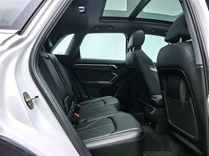 Фото 9 - Audi Q3