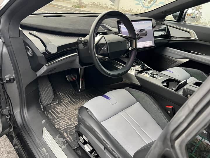 Фото 5 - HiPhi Z