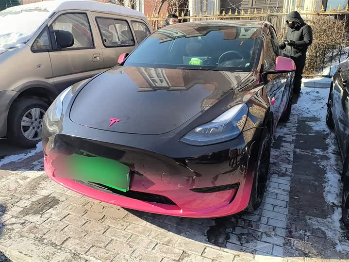 Фото 1 - Tesla Model Y