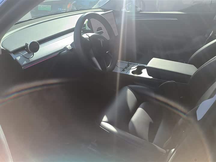 Фото 9 - Tesla Model Y