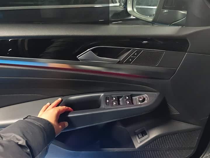 Фото 7 - Volkswagen Passat