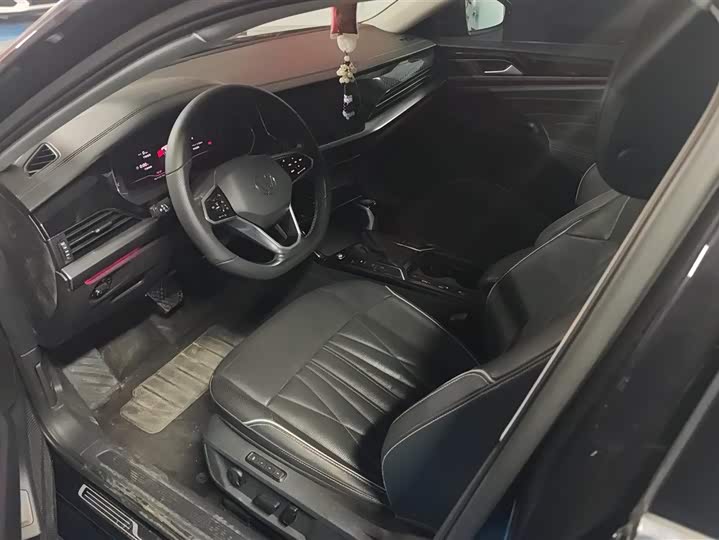 Фото 9 - Volkswagen Passat