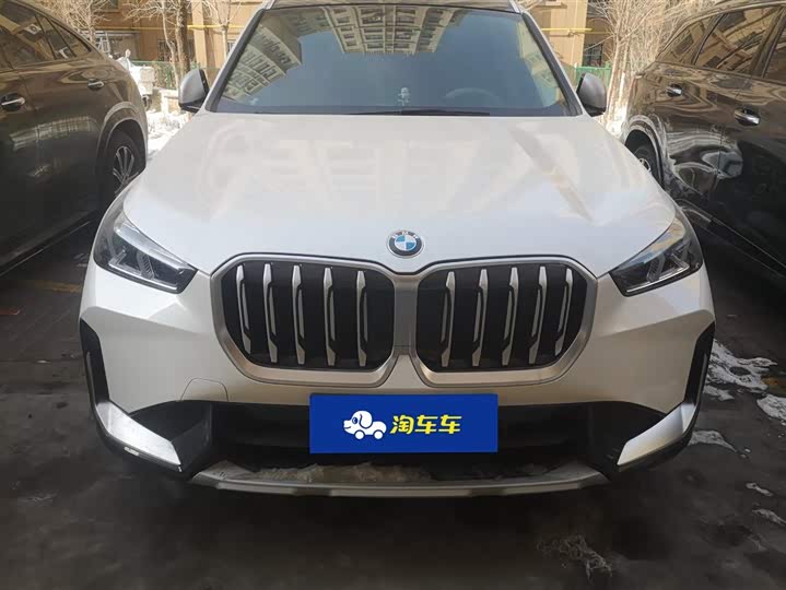 Фото 2 - BMW X1