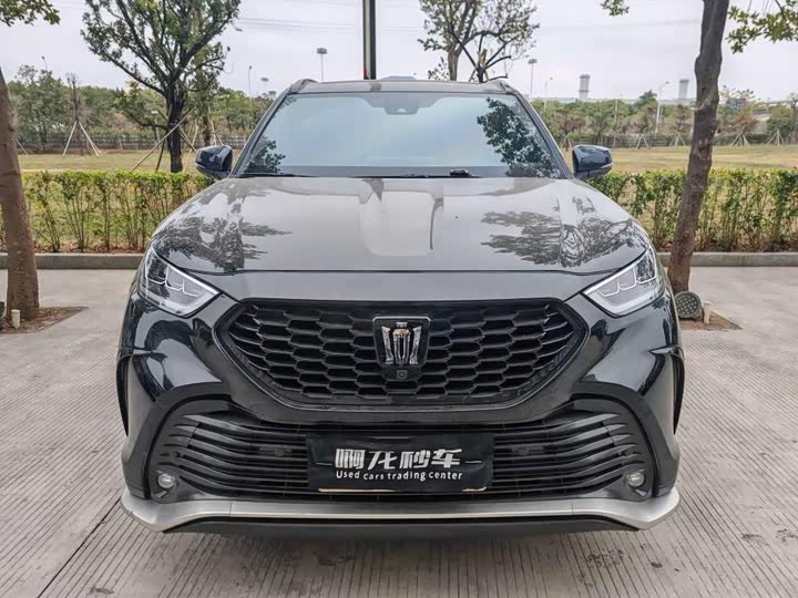 Фото 2 - Toyota Crown Kluger