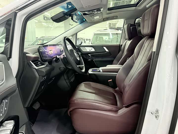 Фото 8 - Buick GL8 Century