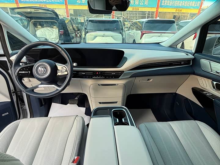 Фото 9 - Buick GL8 Century