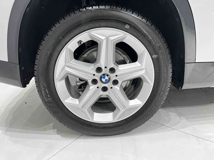 Фото 7 - BMW X1