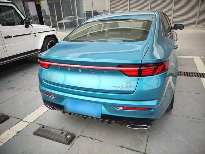 Фото 6 - Geely Preface