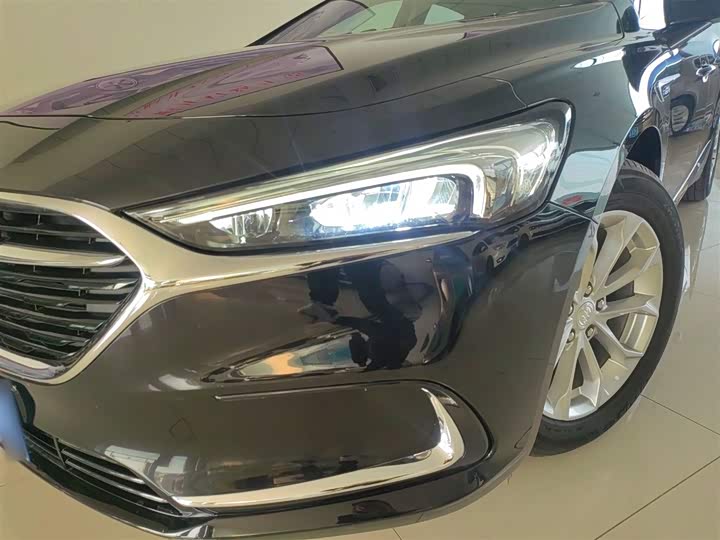 Фото 3 - Buick LaCrosse