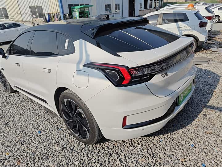 Фото 5 - Zeekr 001