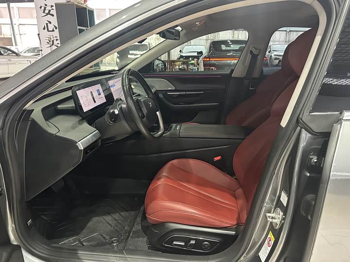 Фото 7 - XPeng P7