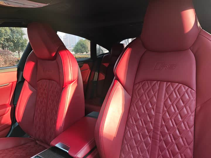 Фото 8 - Audi A7