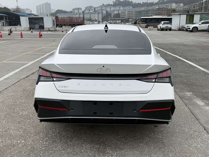 Фото 8 - Hyundai Elantra N line