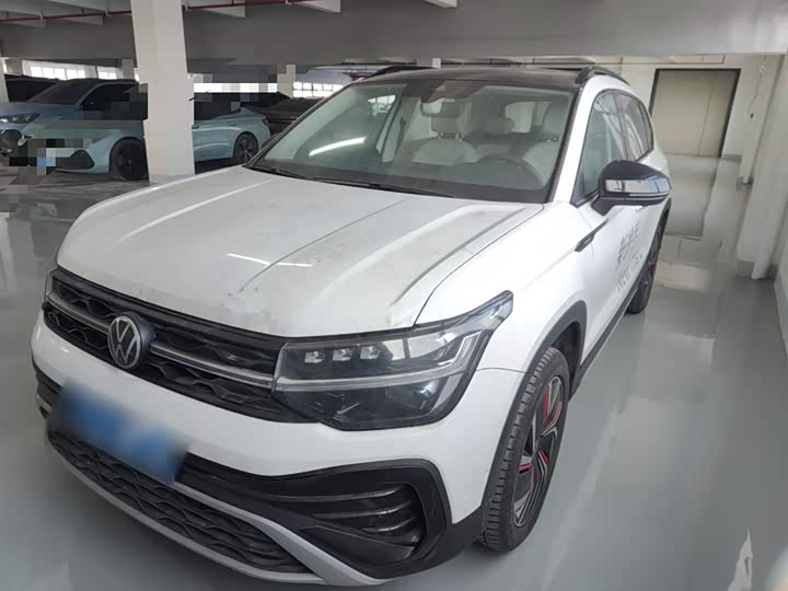 Фото 2 - Volkswagen Tharu