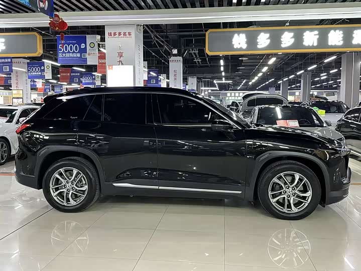 Фото 8 - Nio ES6