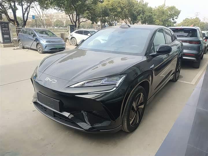 Фото 2 - BYD Sea Lion 07 EV