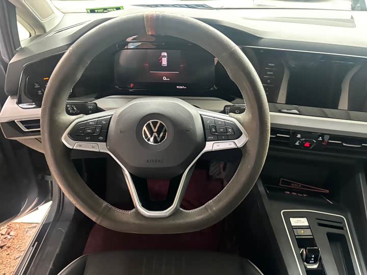 Фото 8 - Volkswagen Golf