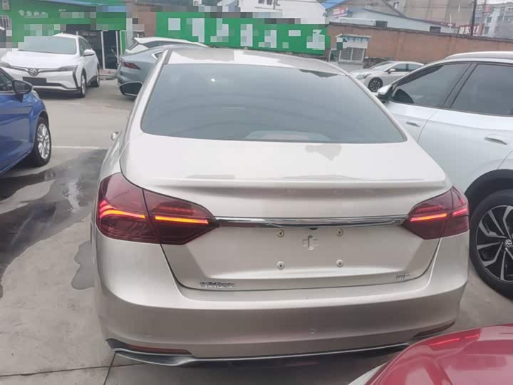 Фото 6 - Geely Emgrand