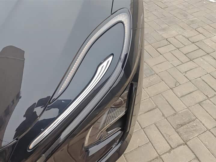 Фото 5 - Hongqi E-QM5