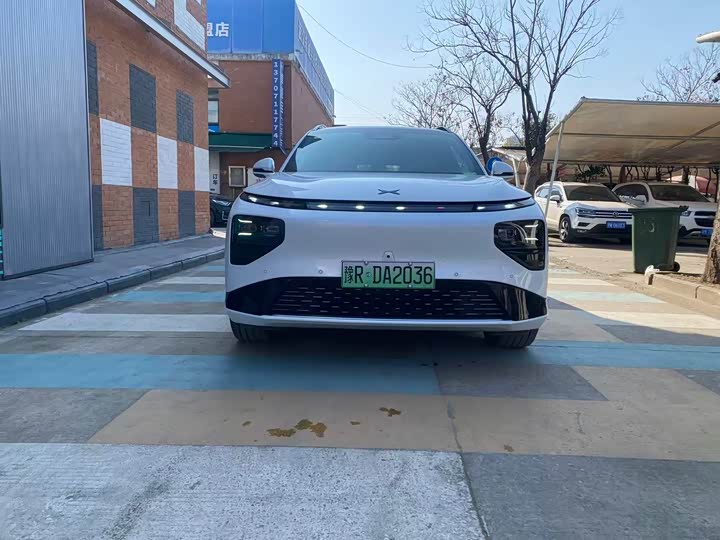 Фото 2 - XPeng G9