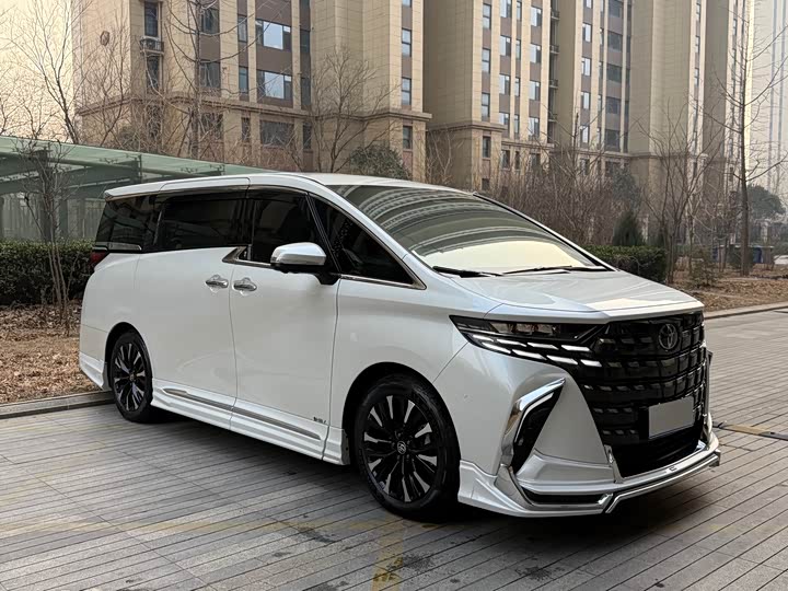 Фото 4 - Toyota Alphard