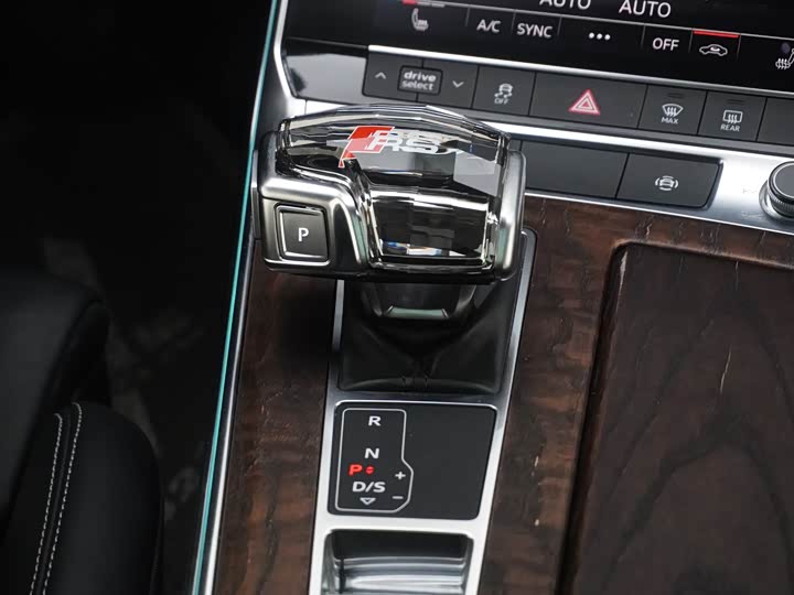 Фото 9 - Audi A7