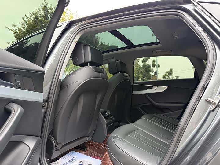 Фото 5 - Audi A4L