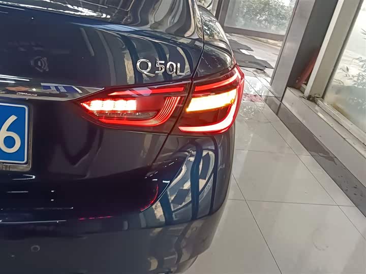 Фото 8 - Infiniti Q50L