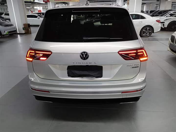 Фото 5 - Volkswagen Tiguan L Pro