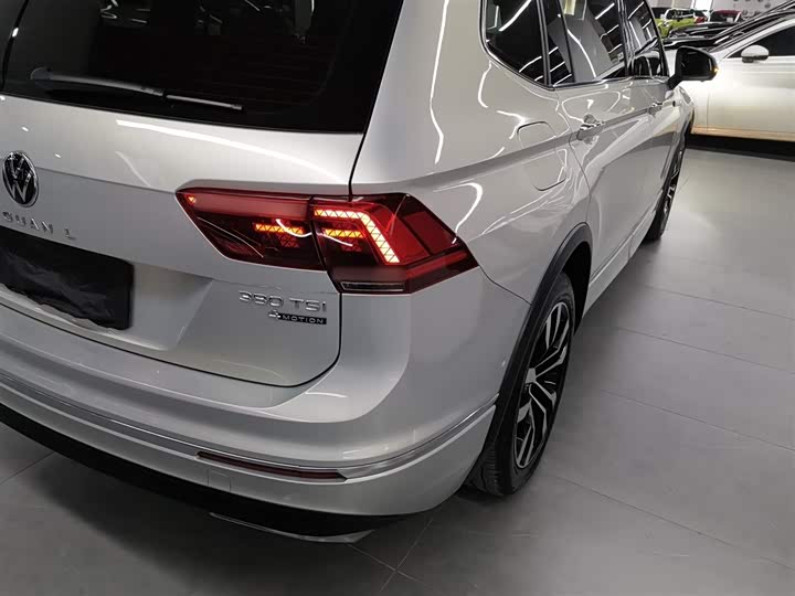 Фото 7 - Volkswagen Tiguan L Pro