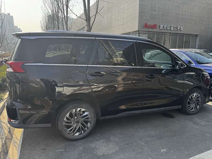 Фото 2 - Maxus G50