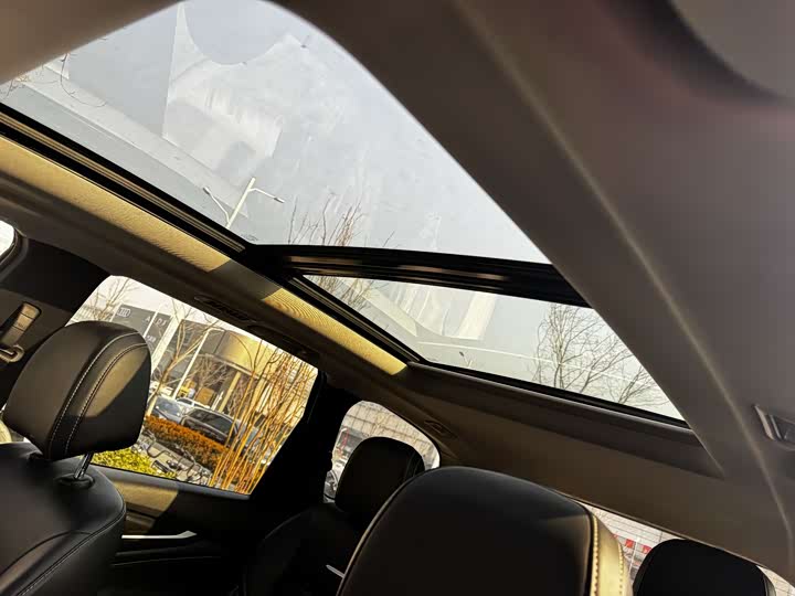 Фото 9 - Maxus G50