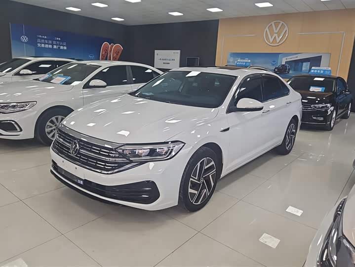 Фото 1 - Volkswagen Sagitar L