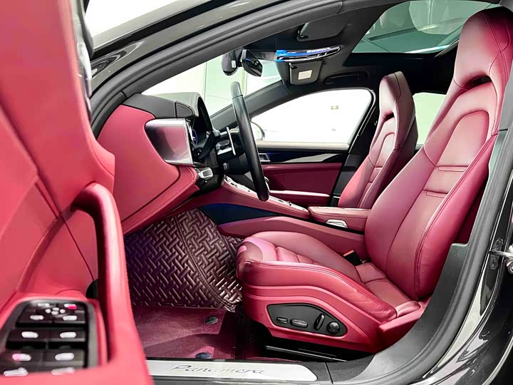 Фото 7 - Porsche Panamera