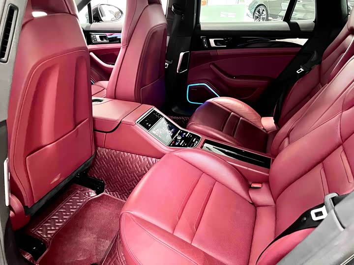 Фото 9 - Porsche Panamera