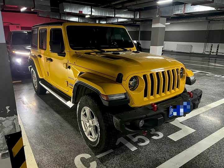 Фото 2 - Jeep Wrangler