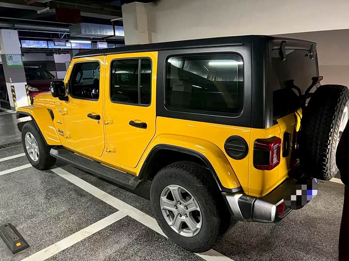 Фото 5 - Jeep Wrangler