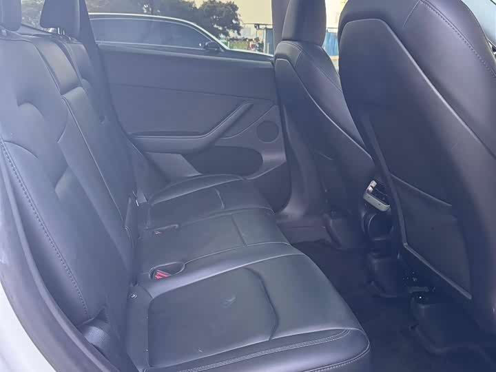 Фото 9 - Tesla Model Y