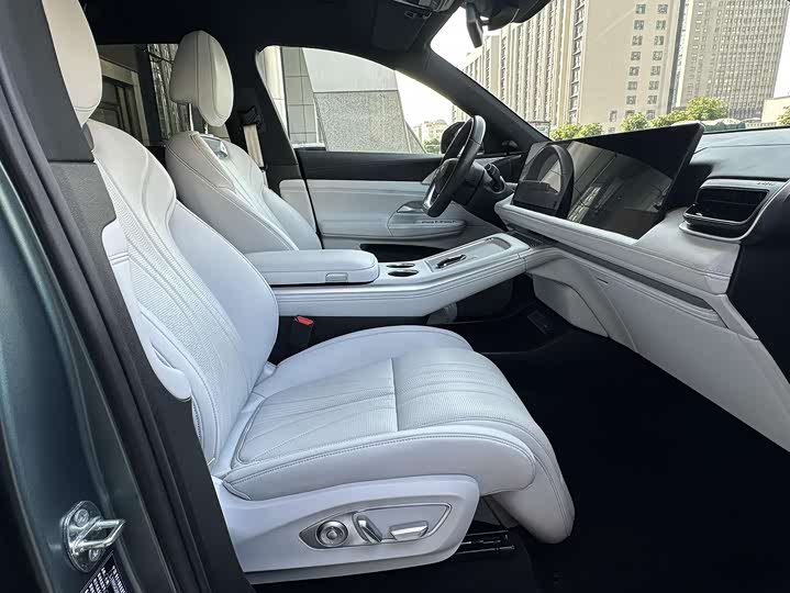 Фото 4 - XPeng G9