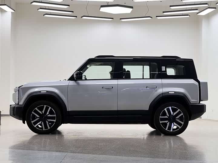 Фото 4 - Chery iCar 03