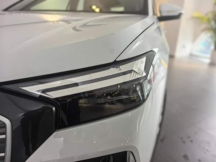 Фото 3 - Audi Q4 e-tron