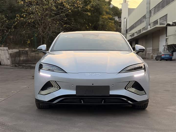 Фото 3 - BYD Seal