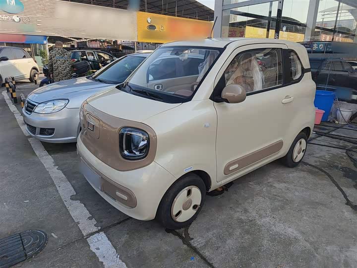 Фото 1 - Bestune Pony