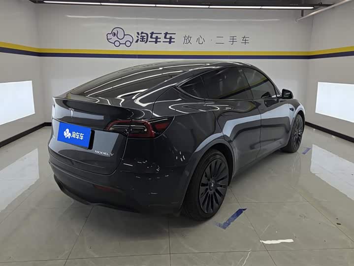 Фото 3 - Tesla Model Y