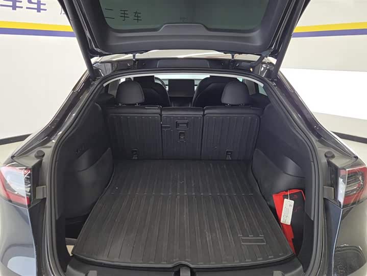 Фото 4 - Tesla Model Y