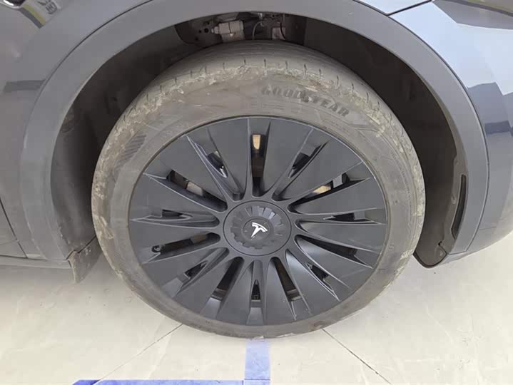 Фото 6 - Tesla Model Y